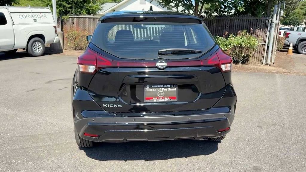 Certified 2025 Nissan Kicks Play S FWD image 8