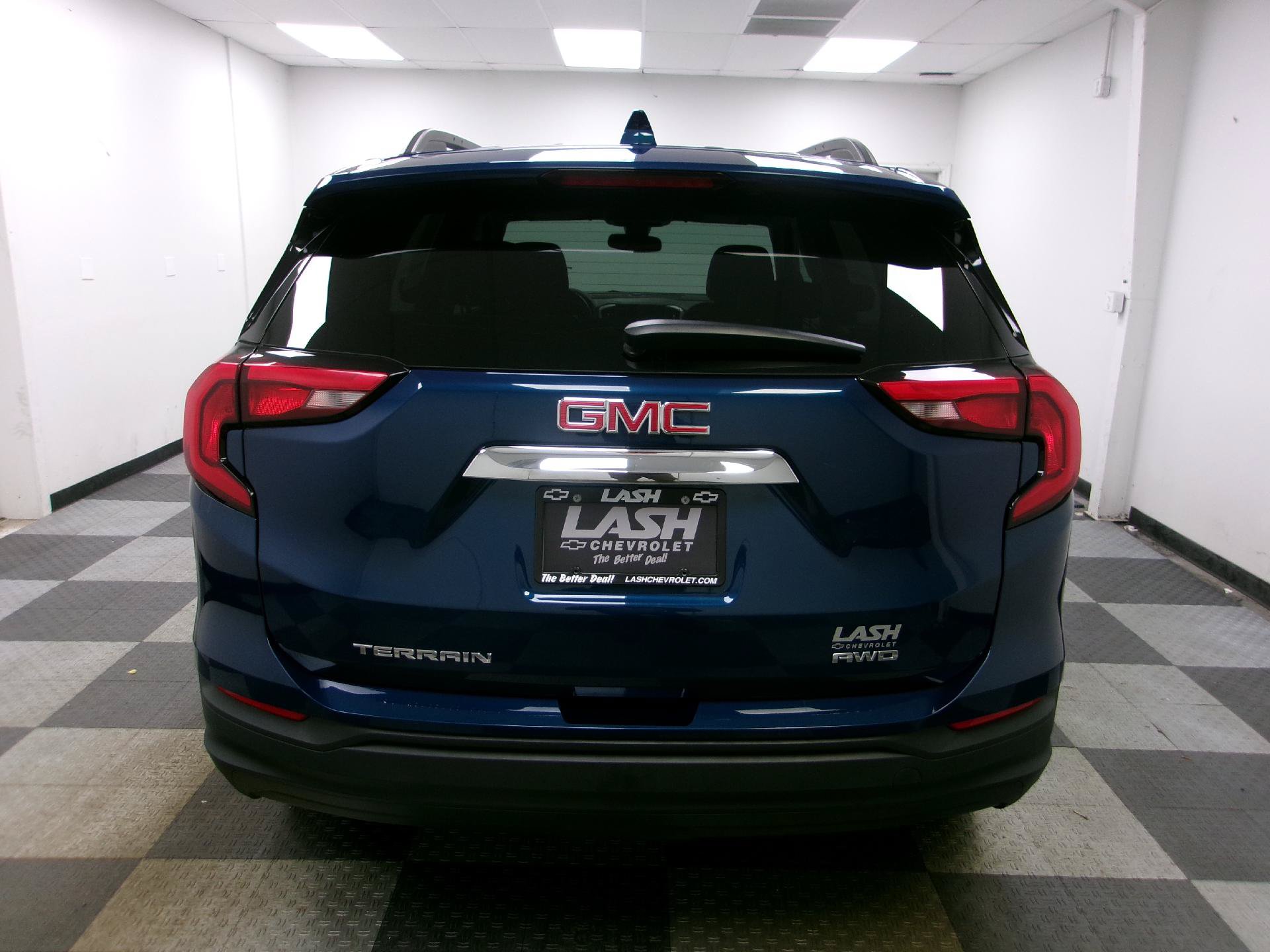 Used 2020 GMC Terrain SLE w/ Driver Convenience Package AWD/4WD image 12