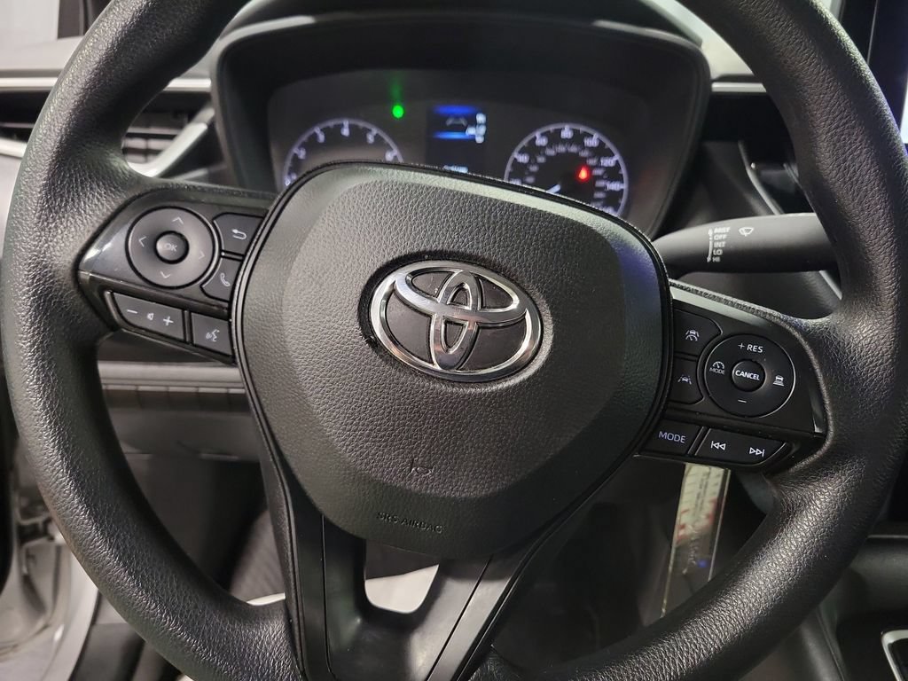 Used 2023 Toyota Corolla LE FWD image 17
