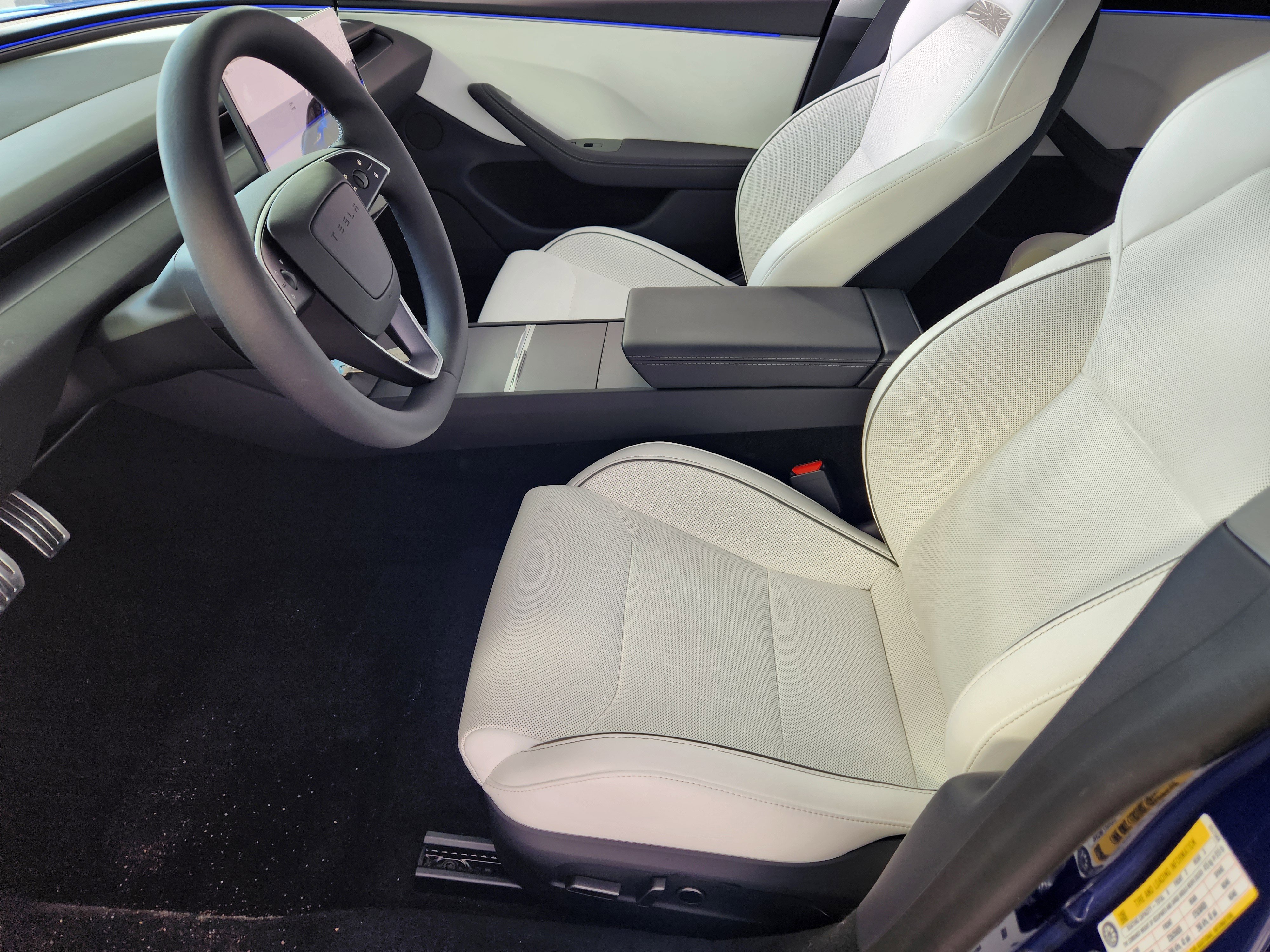 Used 2025 Tesla Model 3 Performance image 11