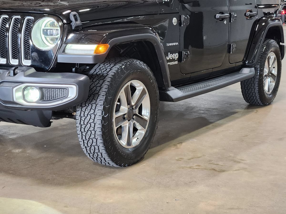 Used 2020 Jeep Wrangler Unlimited Sahara AWD/4WD image 17