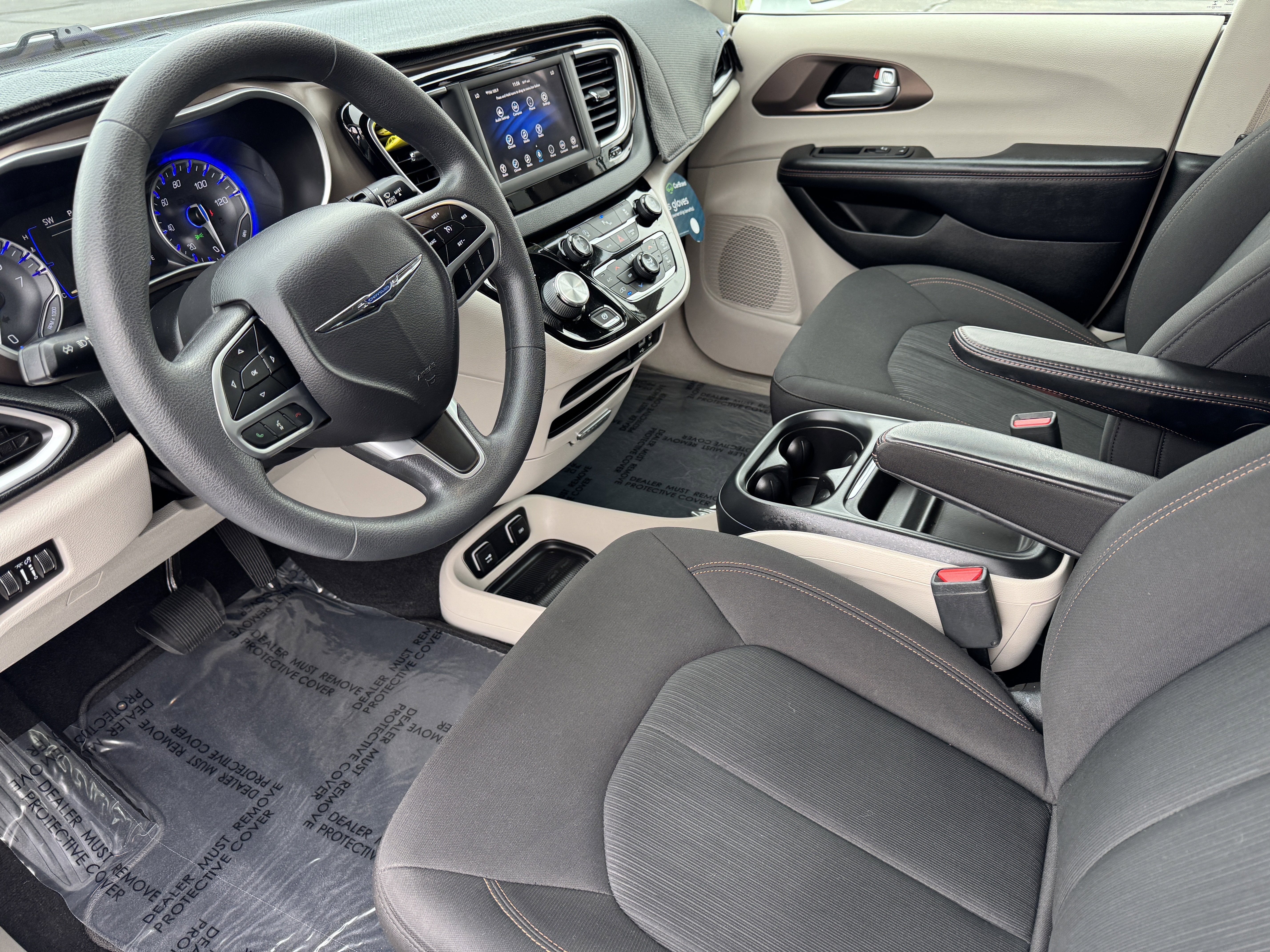 Used 2018 Chrysler Pacifica Touring Plus image 9