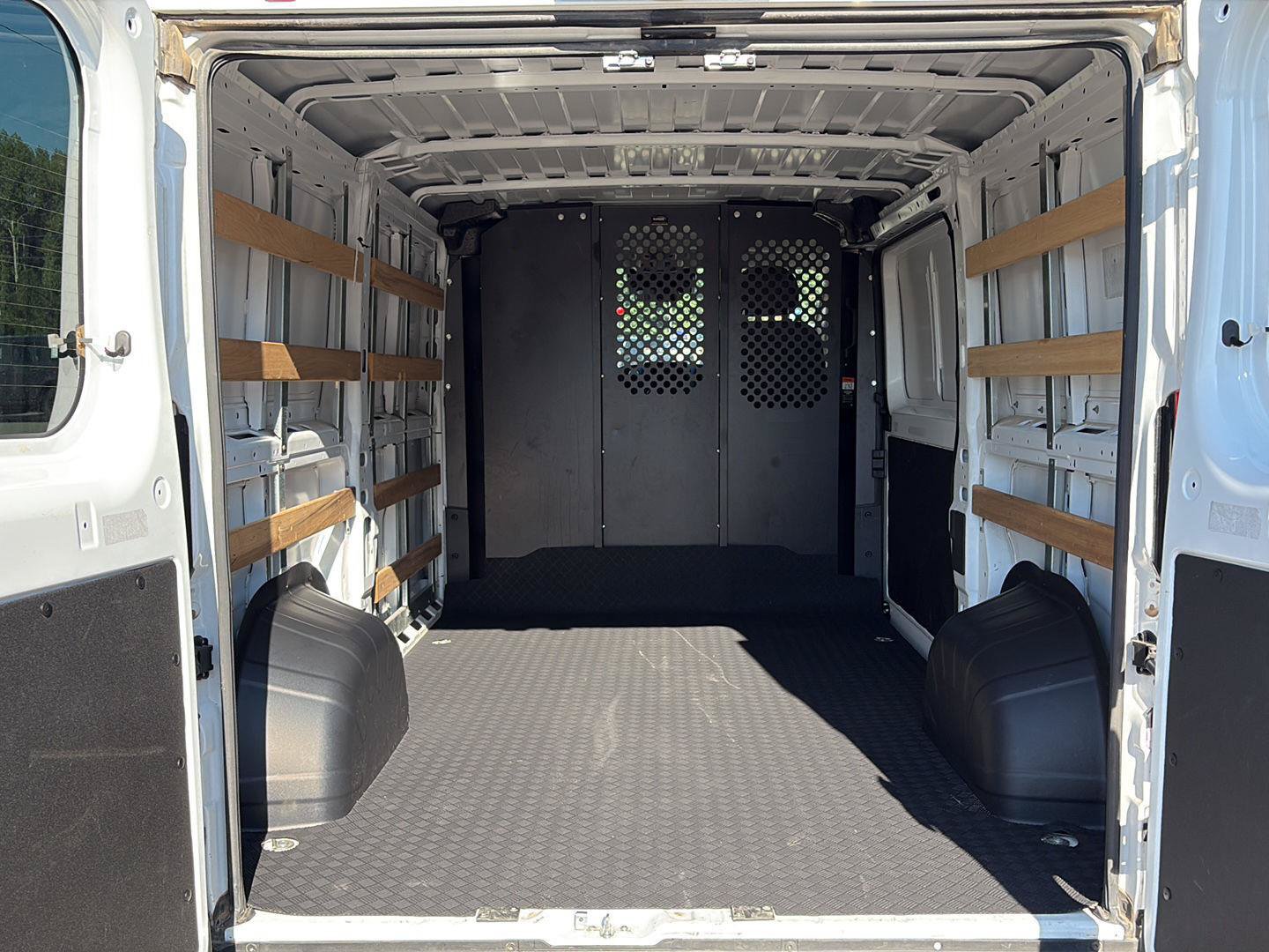 Used 2025 RAM ProMaster 2500 w/ U-Haul Equipment Group FWD image 6