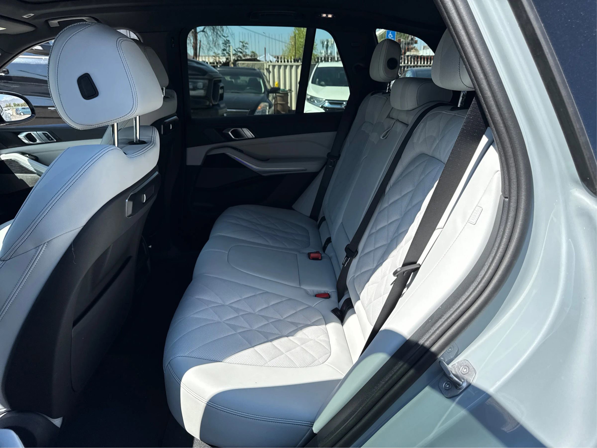 Used 2024 BMW X5 xDrive40i w/ M Sport Package image 10