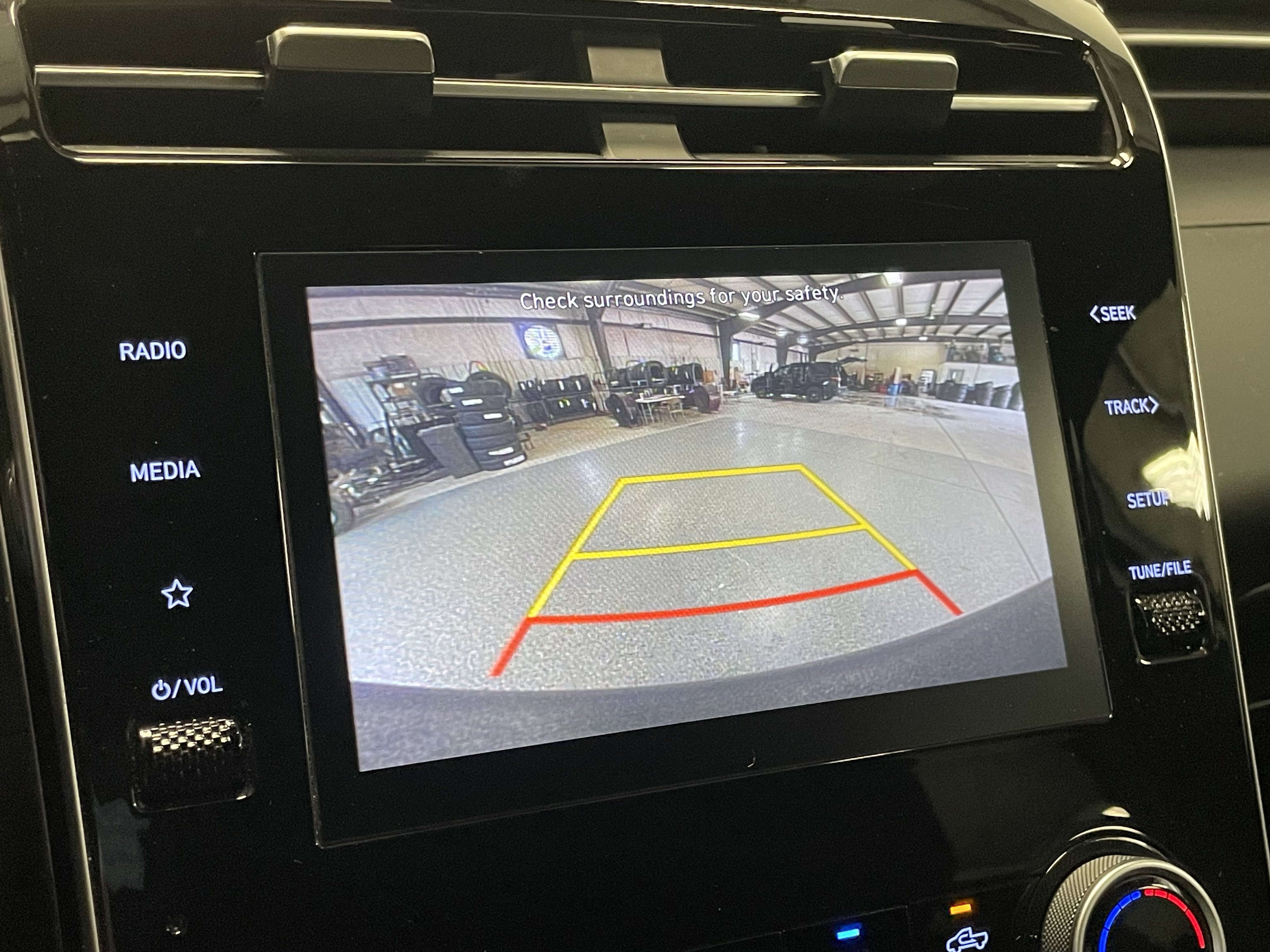 Used 2022 Hyundai Santa Cruz SEL image 11