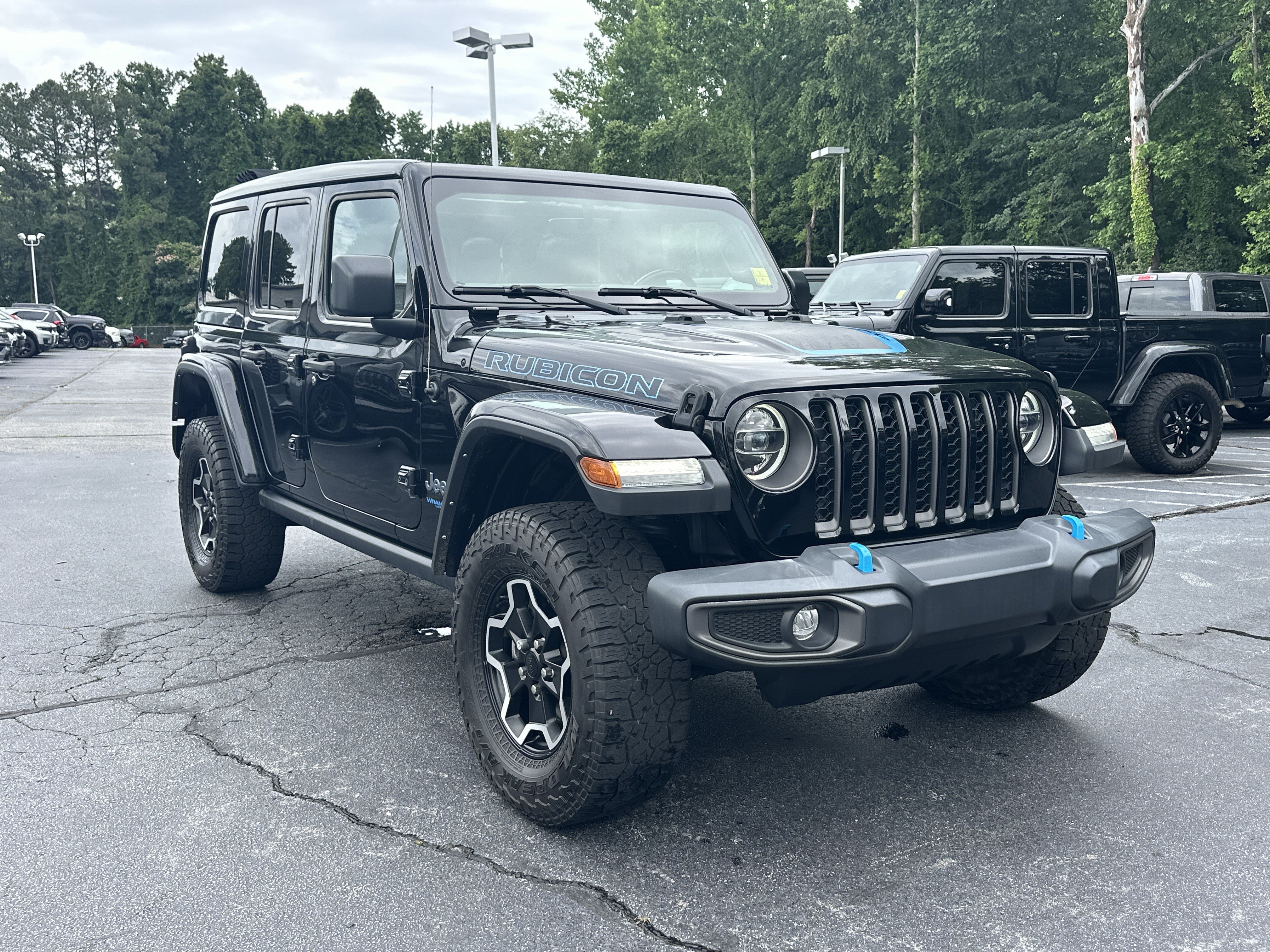 Used 2022 Jeep Wrangler Unlimited Rubicon 4xe AWD/4WD image 2