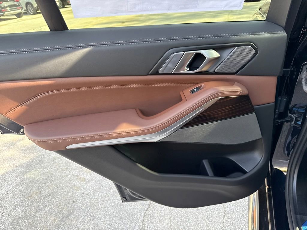 New 2026 BMW X5 xDrive50e image 22