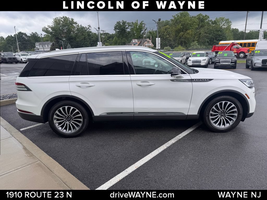 Certified 2020 Lincoln Aviator Reserve w/ Elements Package Plus AWD/4WD image 9