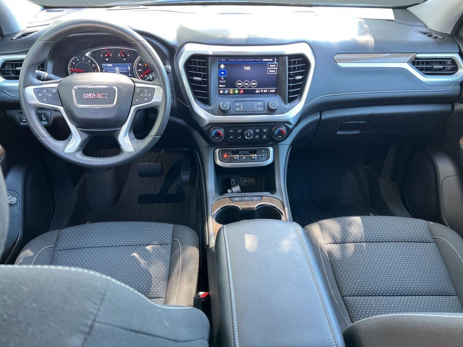 Certified 2023 GMC Acadia SLE w/ Driver Convenience Package image 17