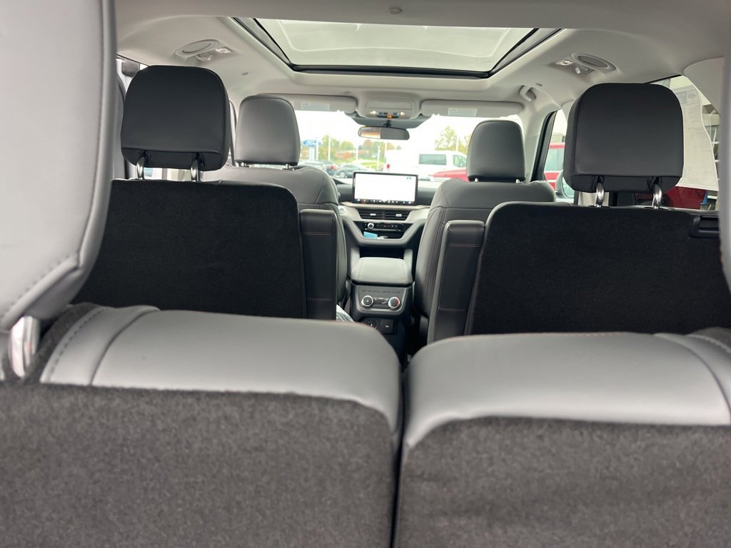 New 2026 Ford Explorer Active image 12