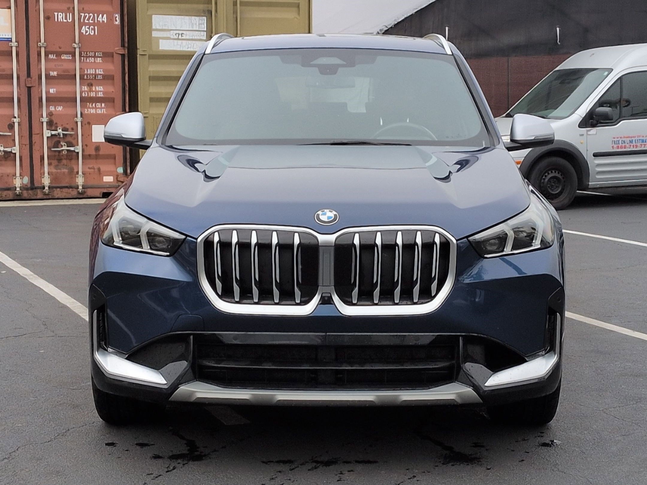 Used 2023 BMW X1 xDrive28i w/ Premium Package AWD/4WD image 3