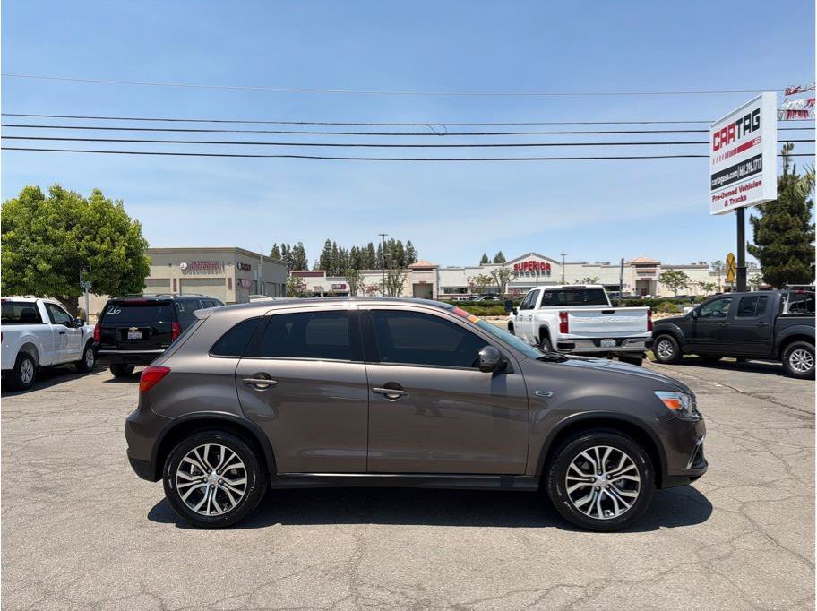 Used 2018 Mitsubishi Outlander Sport ES FWD image 3