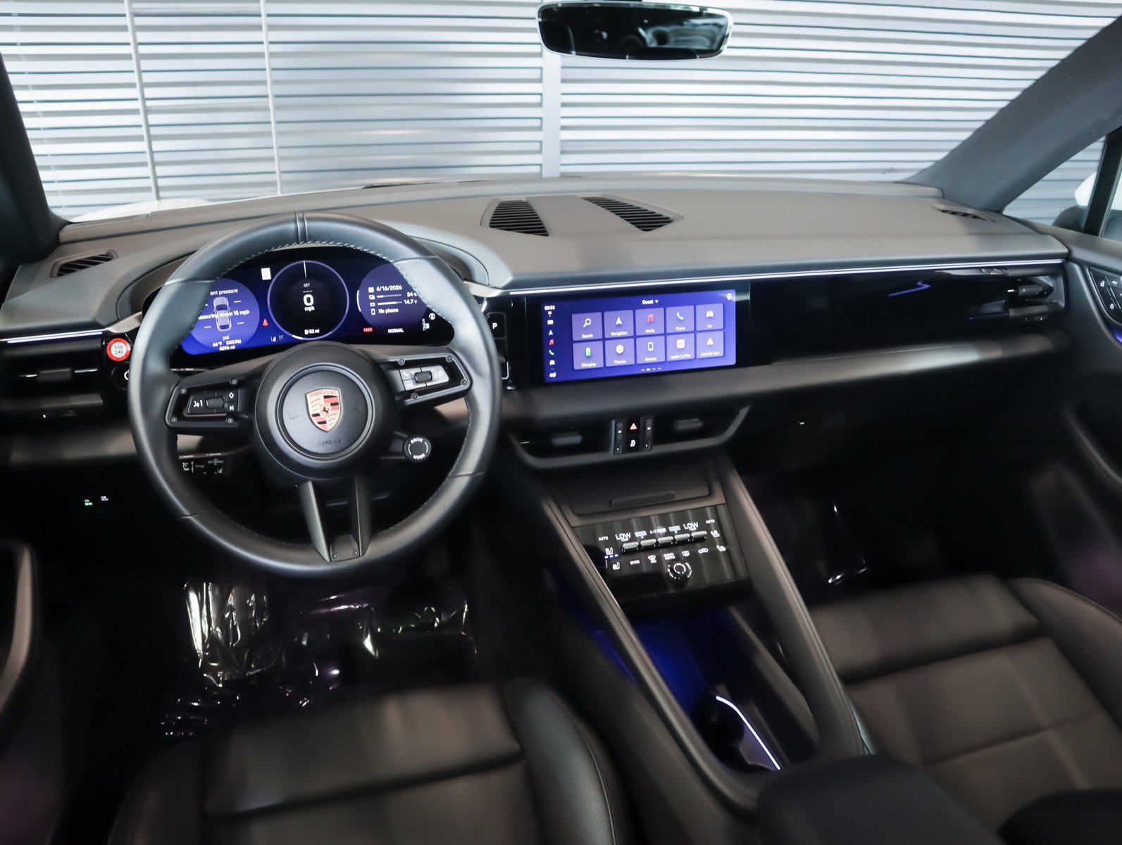 Used 2025 Porsche Macan Electric image 16