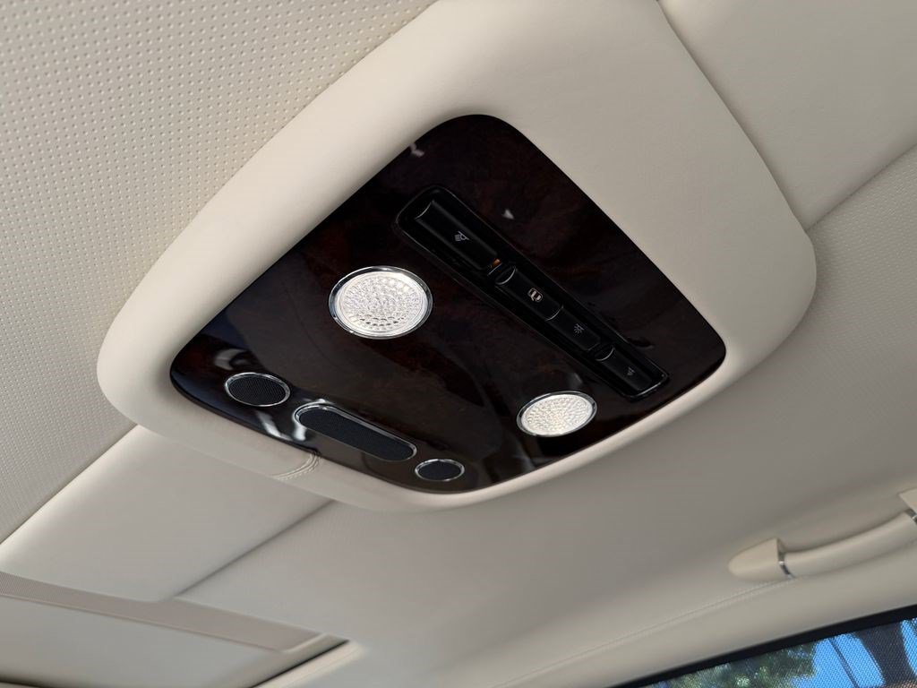 Certified 2018 Bentley Flying Spur V8 AWD/4WD image 36