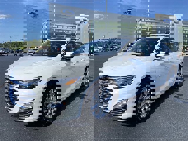 Used 2024 Chevrolet Malibu LT image 1