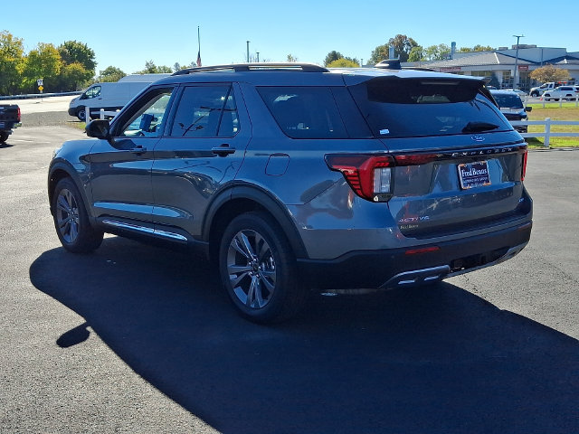Certified 2025 Ford Explorer Active w/ Active Comfort Package AWD/4WD image 9