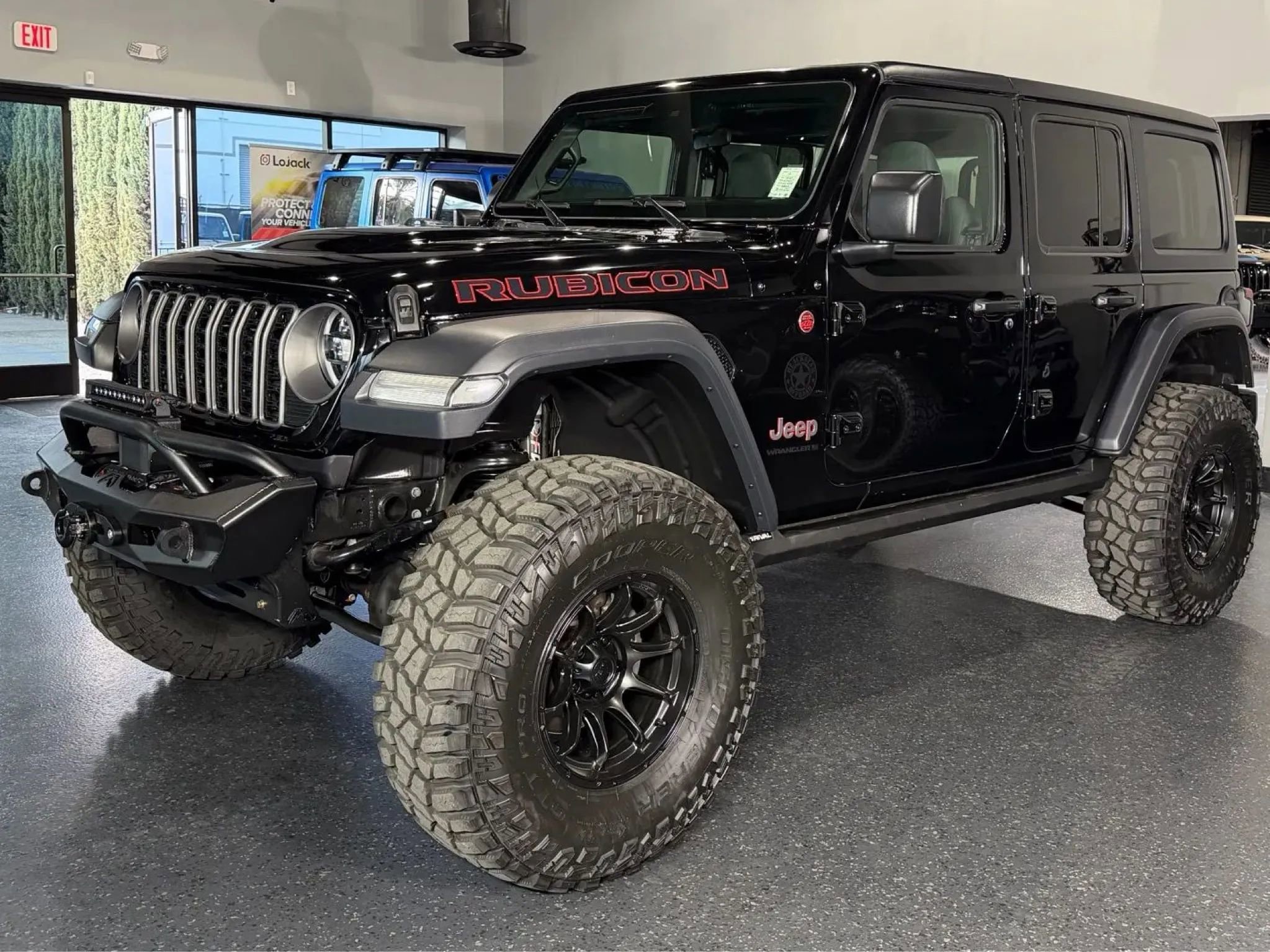 Used 2025 Jeep Wrangler Unlimited Rubicon image 5