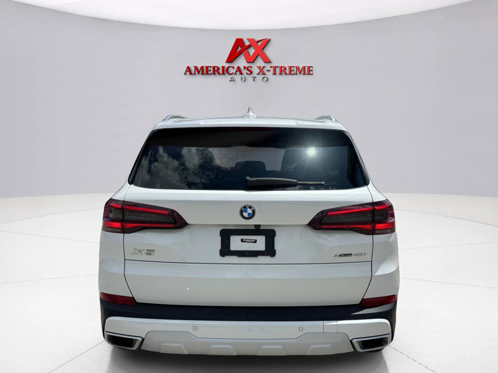 Used 2022 BMW X5 xDrive40i w/ Premium Package AWD/4WD image 5