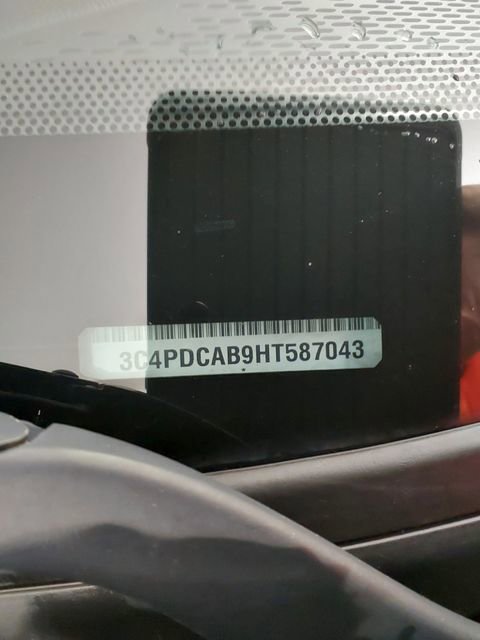 Used 2017 Dodge Journey SE image 14