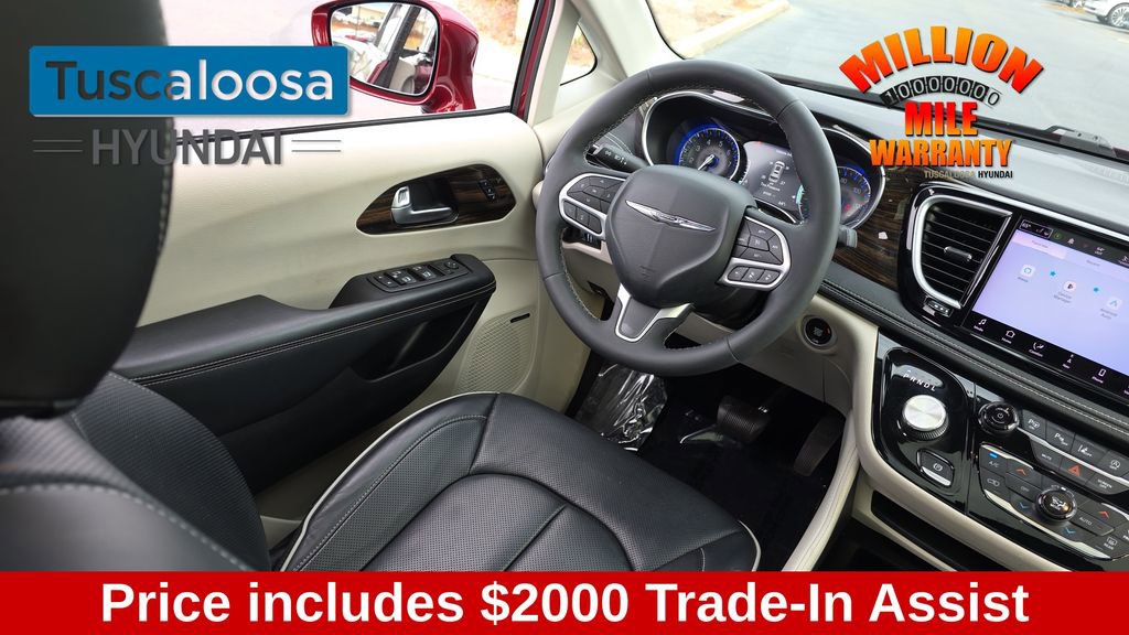 Used 2022 Chrysler Pacifica Limited image 28