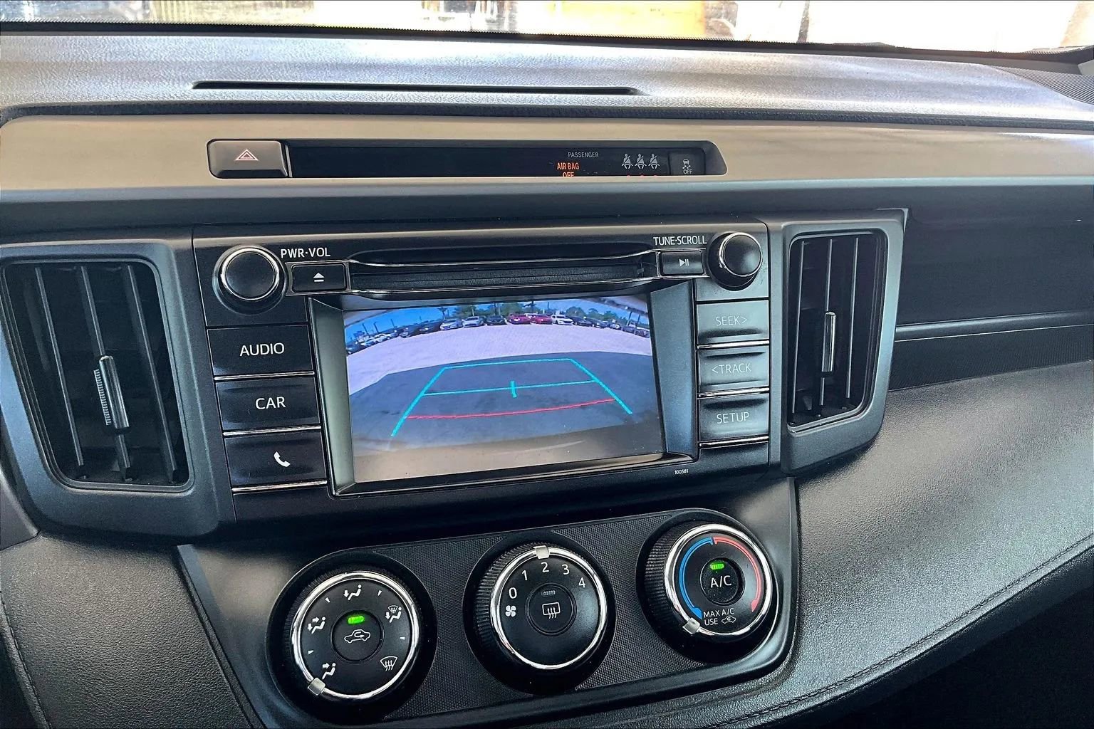 Used 2017 Toyota RAV4 LE FWD image 13