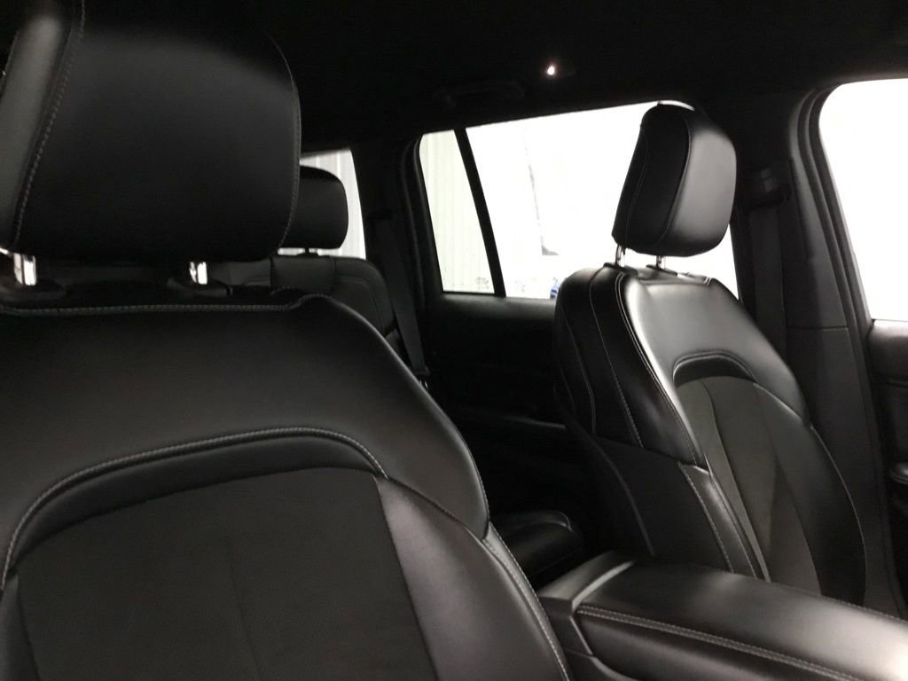 Used 2023 Jeep Grand Cherokee Altitude image 24