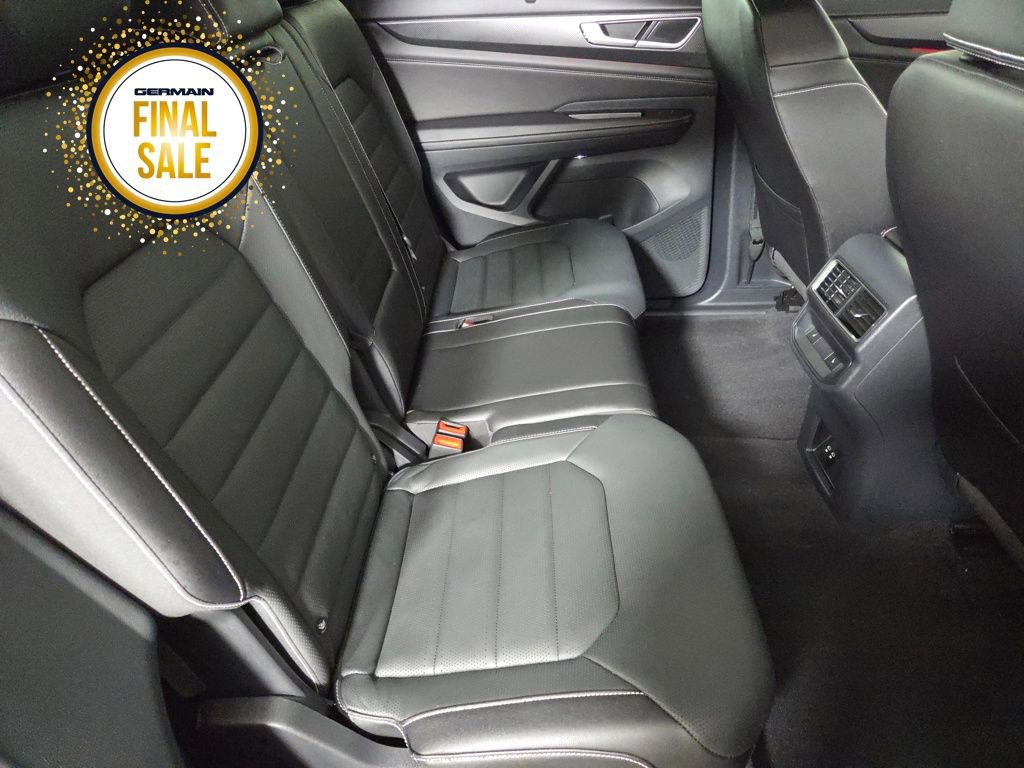 Certified 2025 Volkswagen Atlas Cross Sport SEL R-Line image 15