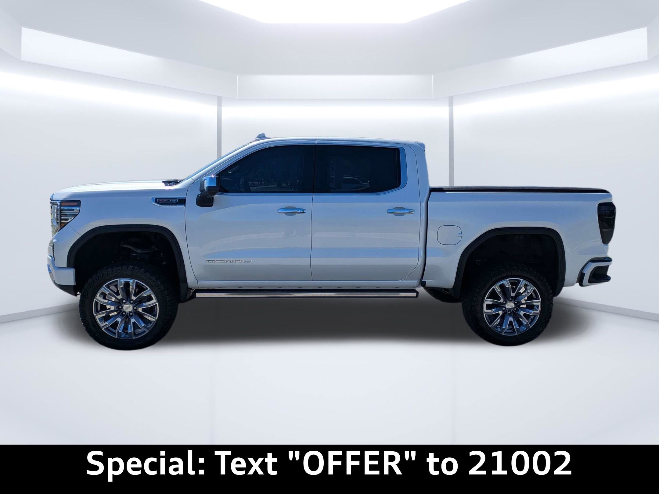 Used 2024 GMC Sierra 1500 Denali w/ Denali Reserve Package AWD/4WD image 6