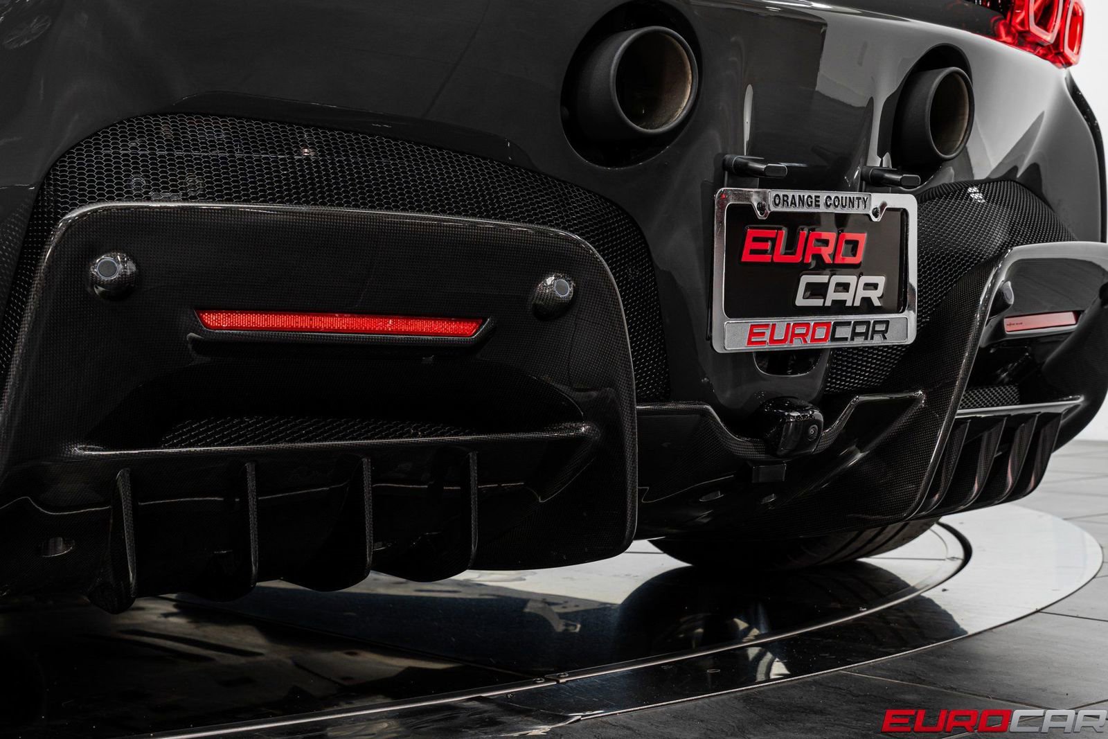 Used 2024 Ferrari SF90 Spider image 30