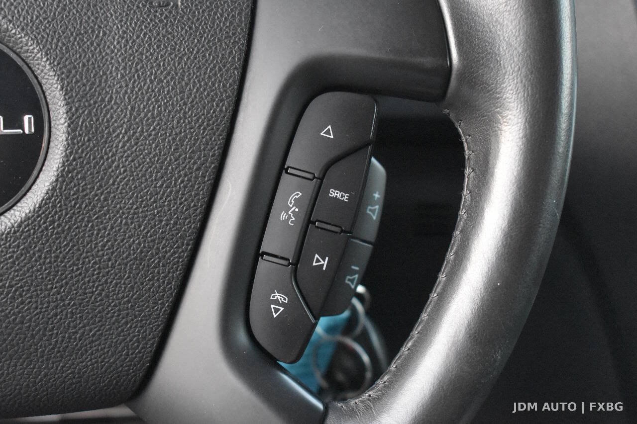 Used 2011 GMC Acadia Denali AWD/4WD image 22