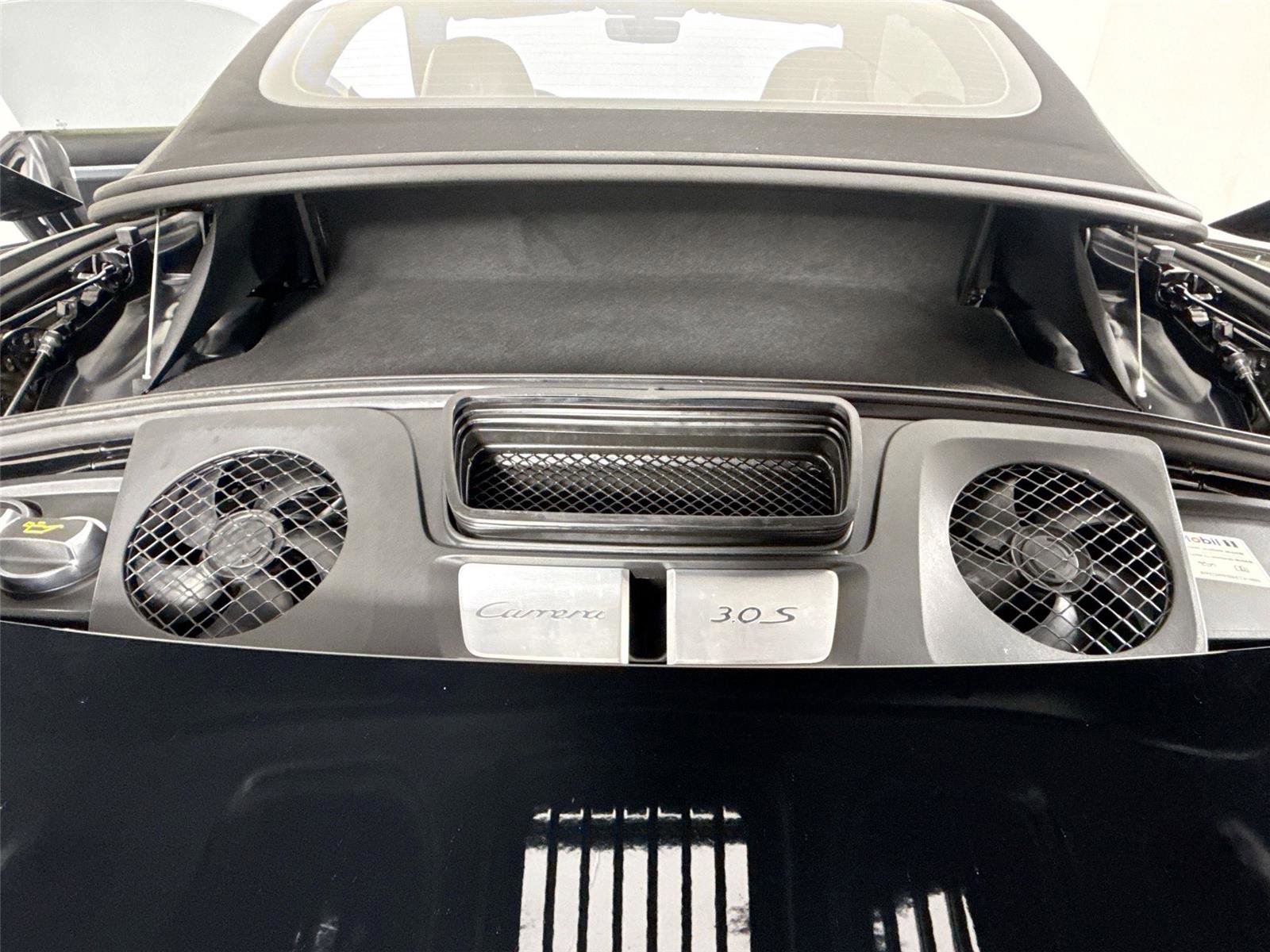 Used 2017 Porsche 911 Carrera S image 38