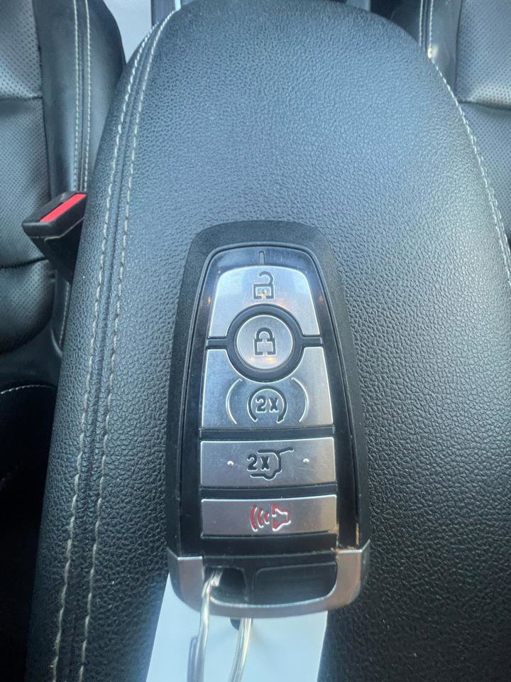 Used 2020 Ford Escape SEL image 12