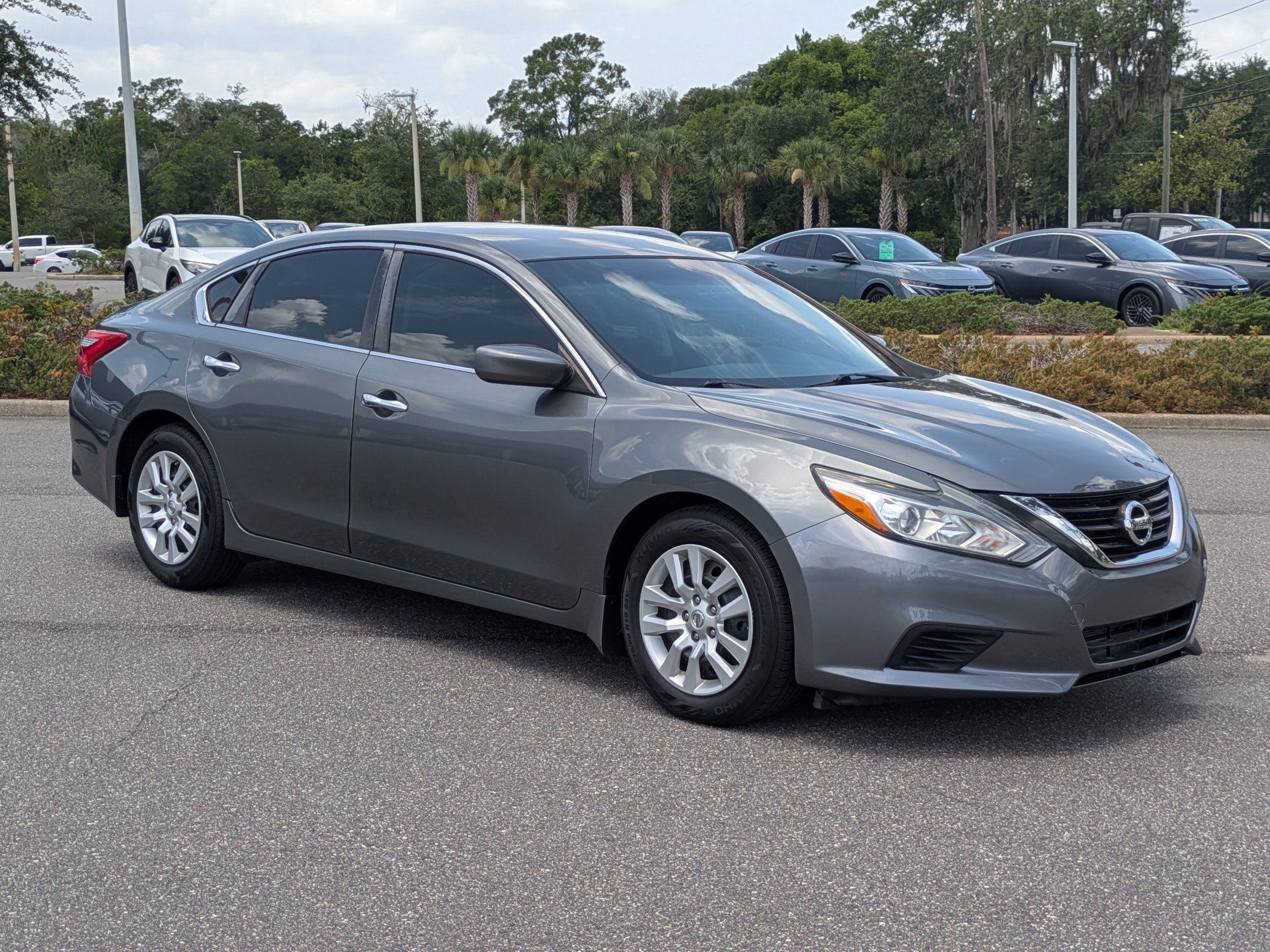 Used 2016 Nissan Altima 2.5 S FWD image 2