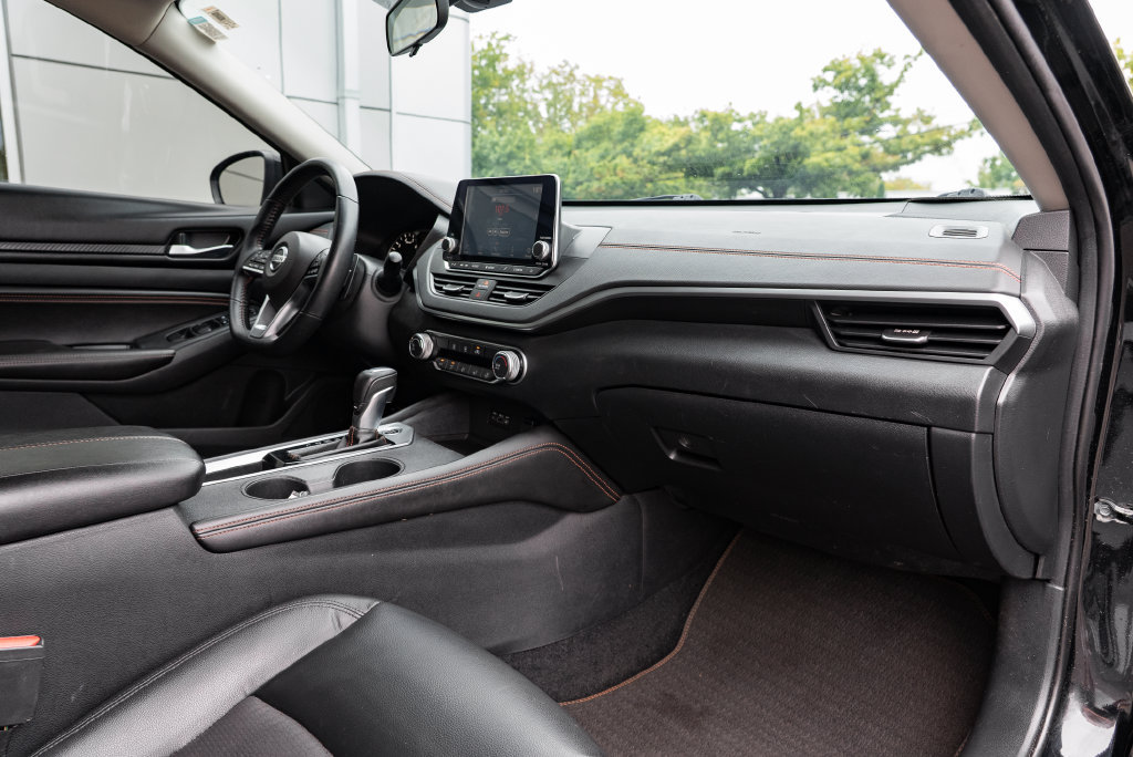 Used 2020 Nissan Altima 2.5 SR FWD image 28