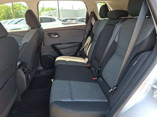 Used 2021 Nissan Rogue SV AWD/4WD image 12