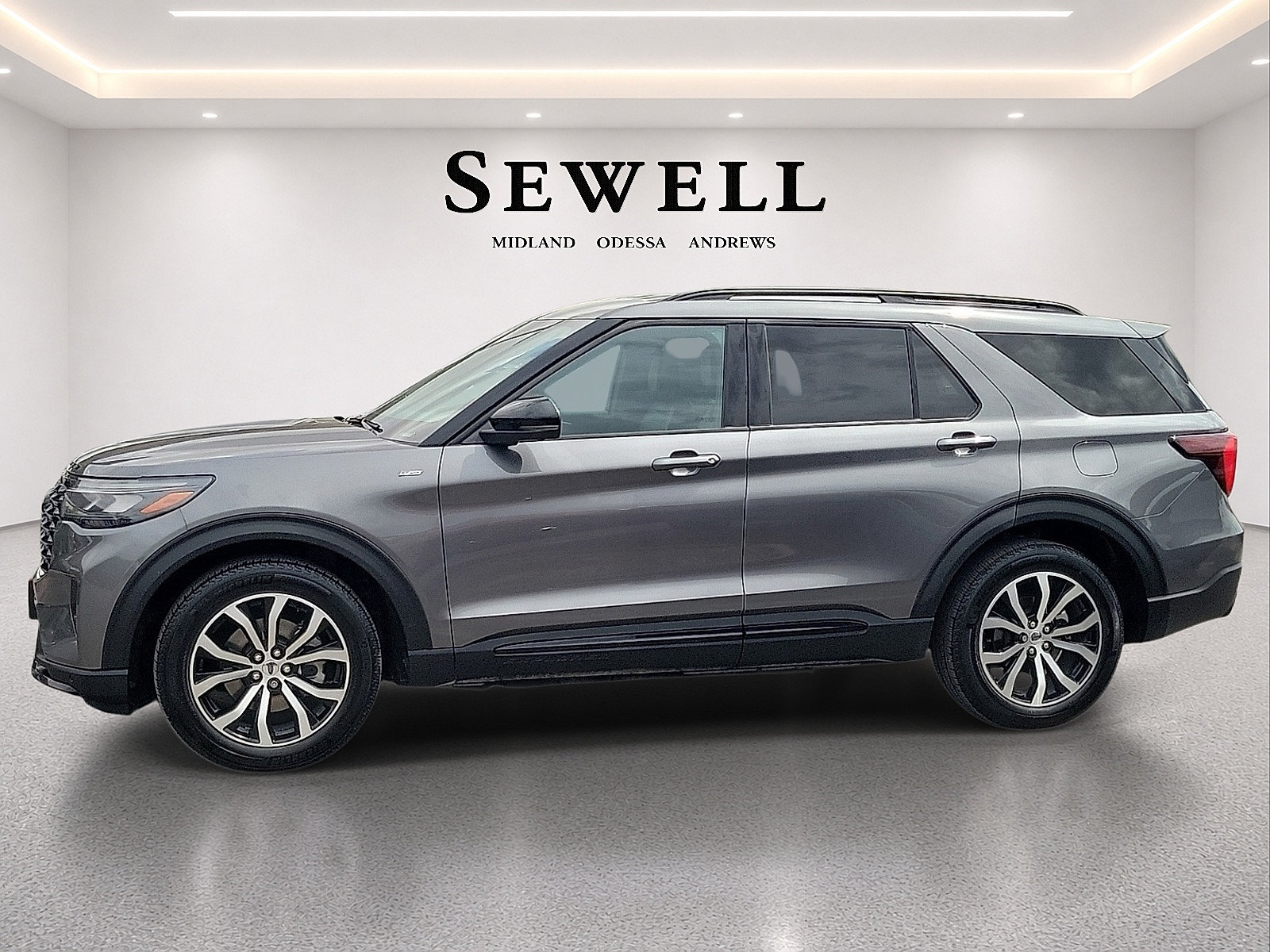 Certified 2025 Ford Explorer ST-Line w/ Premium Package RWD image 2