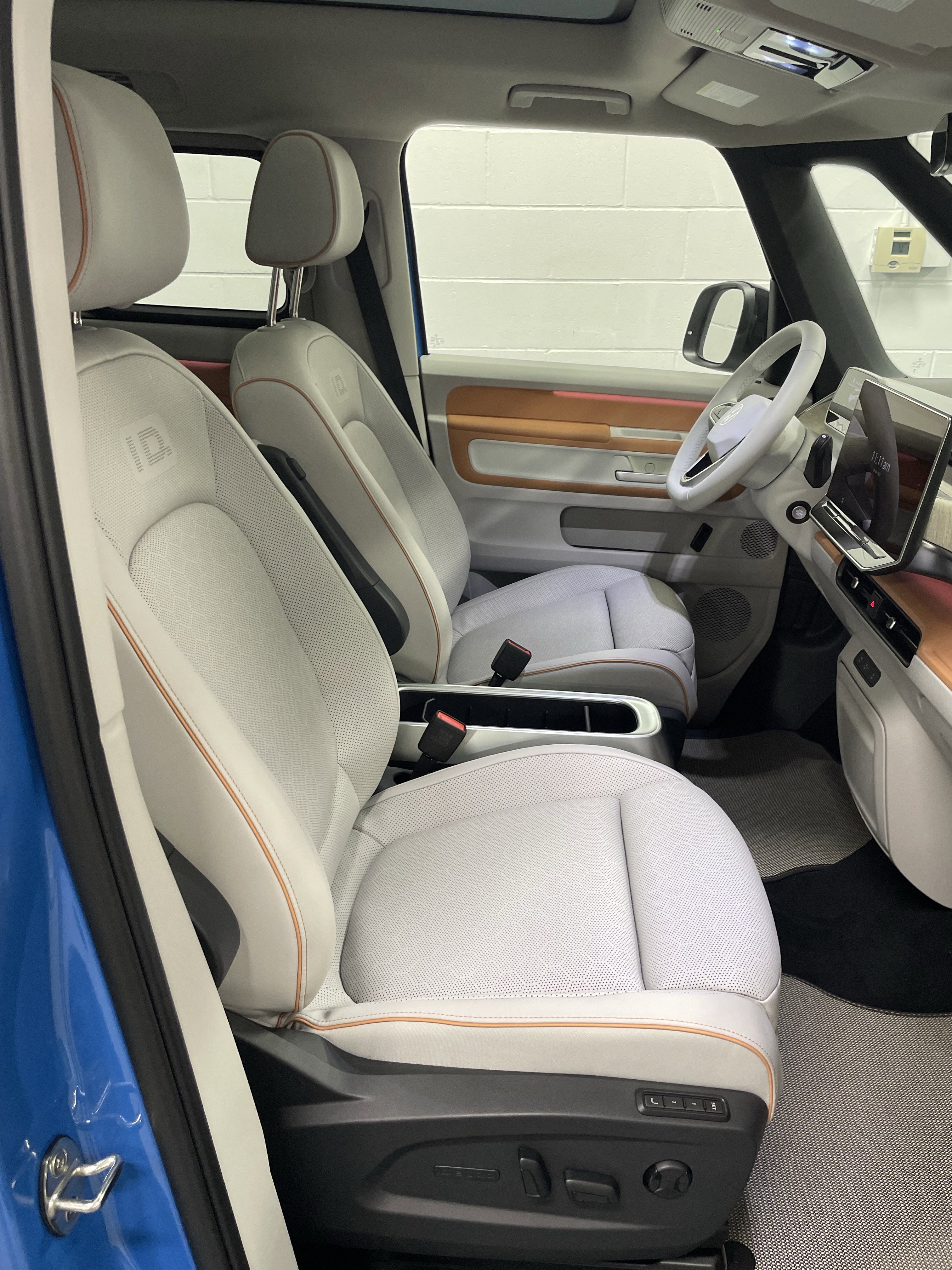 New 2025 Volkswagen ID. Buzz Pro S Plus image 10