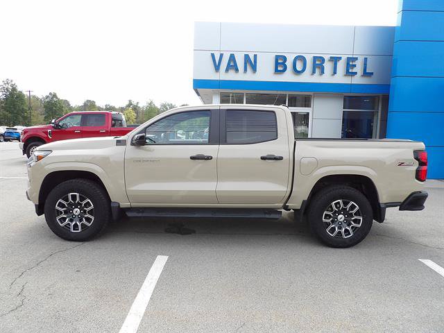 Certified 2024 Chevrolet Colorado Z71 w/ Z71 Convenience Package 2 AWD/4WD image 2