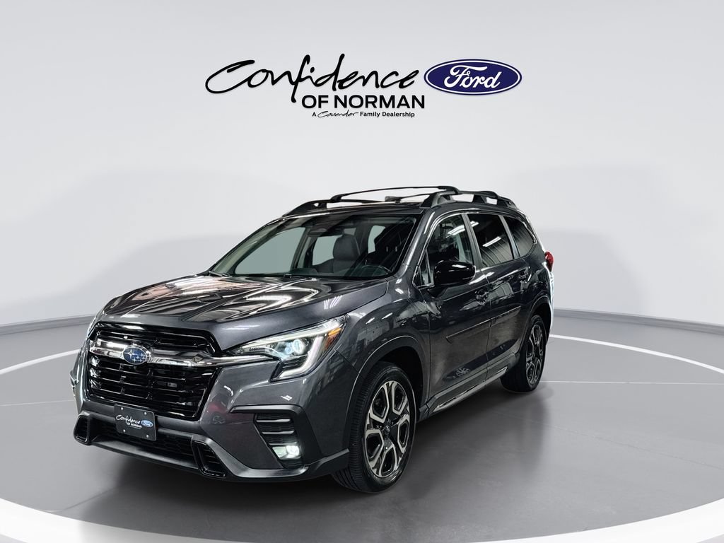 Used 2025 Subaru Ascent Limited AWD/4WD image 3