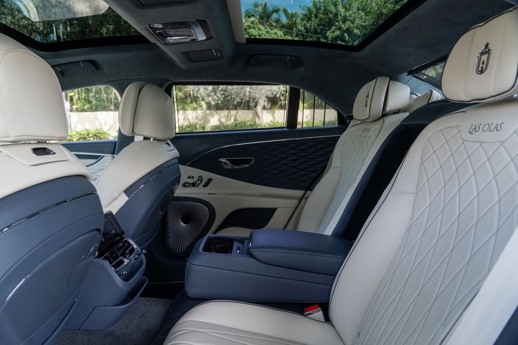 Used 2023 Bentley Flying Spur Azure AWD/4WD image 22