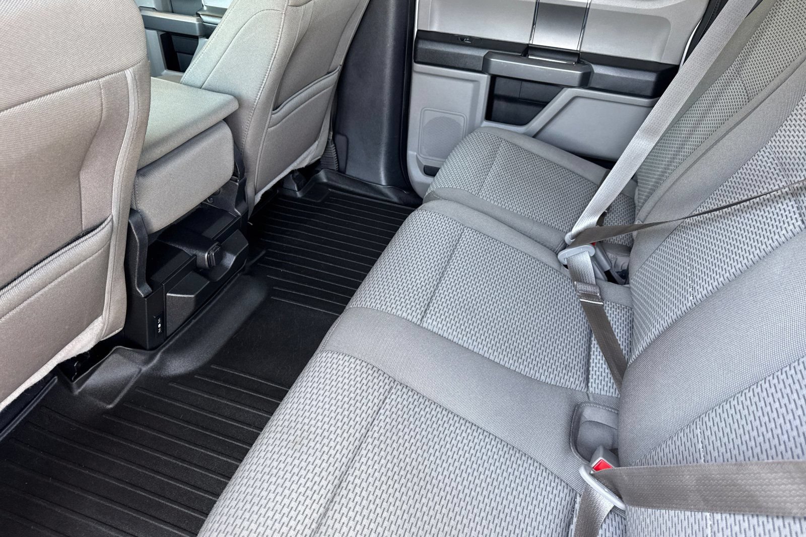 Used 2019 Ford F150 XLT w/ Equipment Group 302A Luxury AWD/4WD image 13