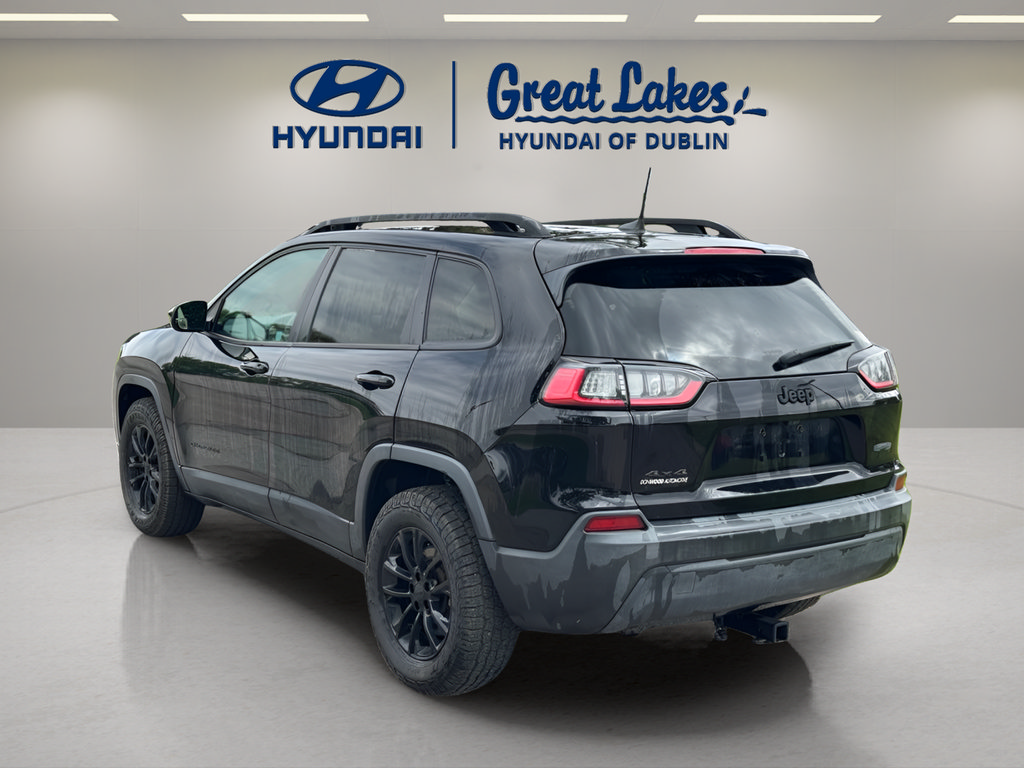 Used 2020 Jeep Cherokee Latitude w/ Cold Weather Group AWD/4WD image 3