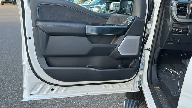 New 2025 Ford F250 Platinum image 15