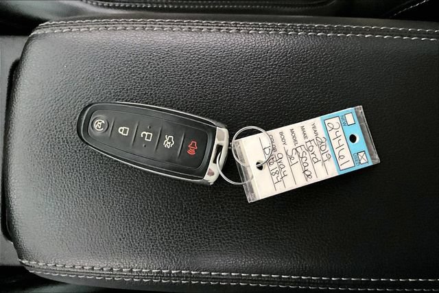 Used 2019 Ford Escape SEL w/ SEL Sport Appearance Package FWD image 45