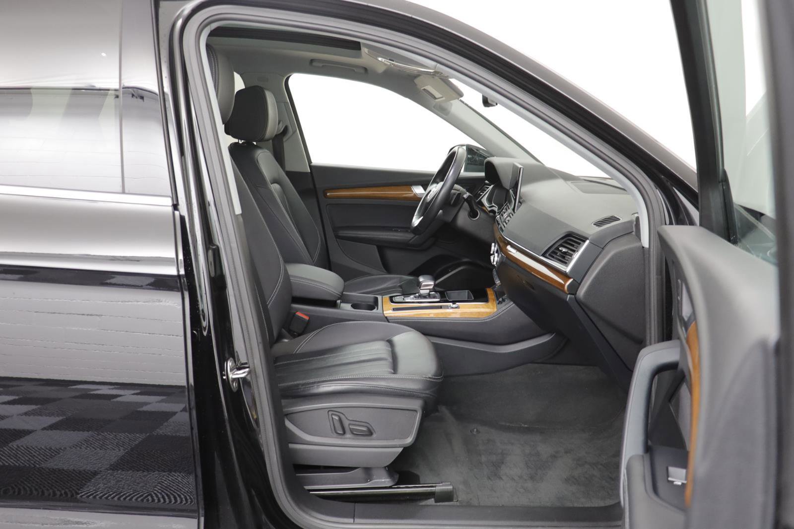 Used 2023 Audi Q5 2.0T Premium Plus w/ Premium Plus Package image 18