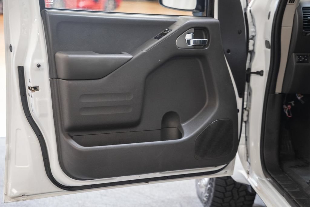 Used 2021 Nissan Frontier SV RWD image 30