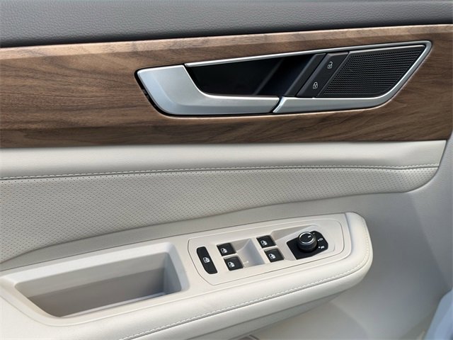New 2026 Volkswagen Atlas SE image 9
