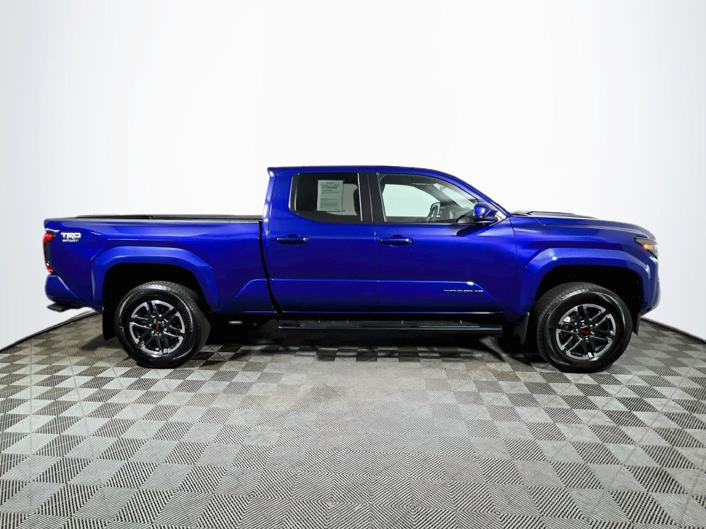 Certified 2025 Toyota Tacoma TRD Sport AWD/4WD image 8