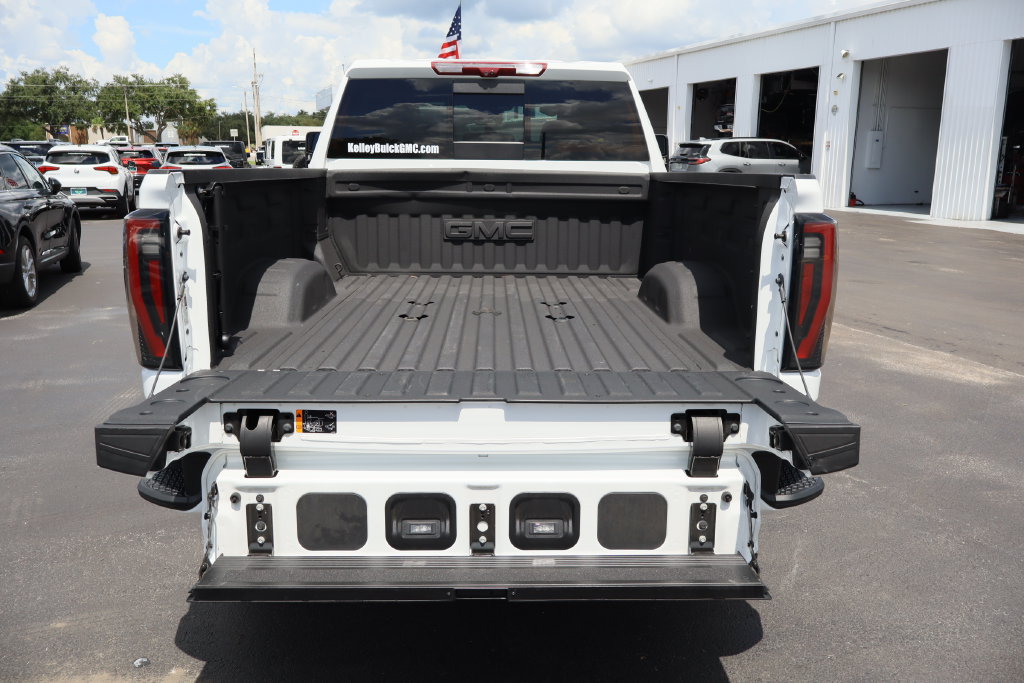 Certified 2025 GMC Sierra 2500 AT4 w/ AT4 Premium Plus Package AWD/4WD image 28