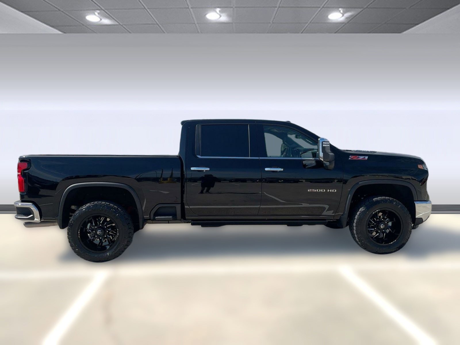 Used 2024 Chevrolet Silverado 2500 LTZ w/ LTZ Plus Package image 8